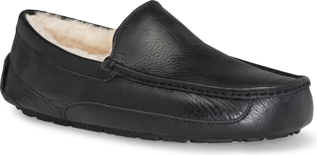 UGG Men's Ascot Leather 4 UGG Men's Ascot Leather - Image 2